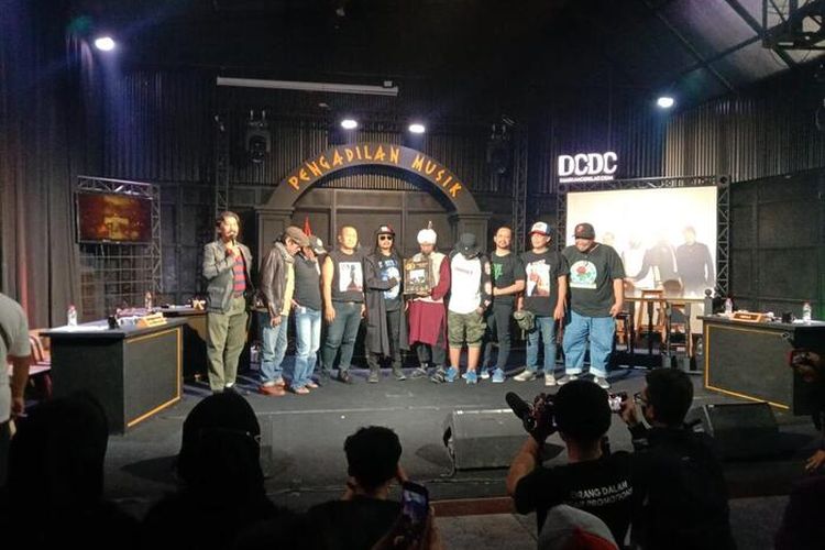 Mengupas Makna dan Sejarah Lagu “Kesepian Kita” dari Pas Band