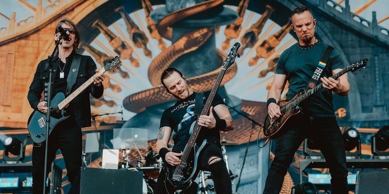 Metalingus: Kisah di Balik Lagu Ikonik Alter Bridge